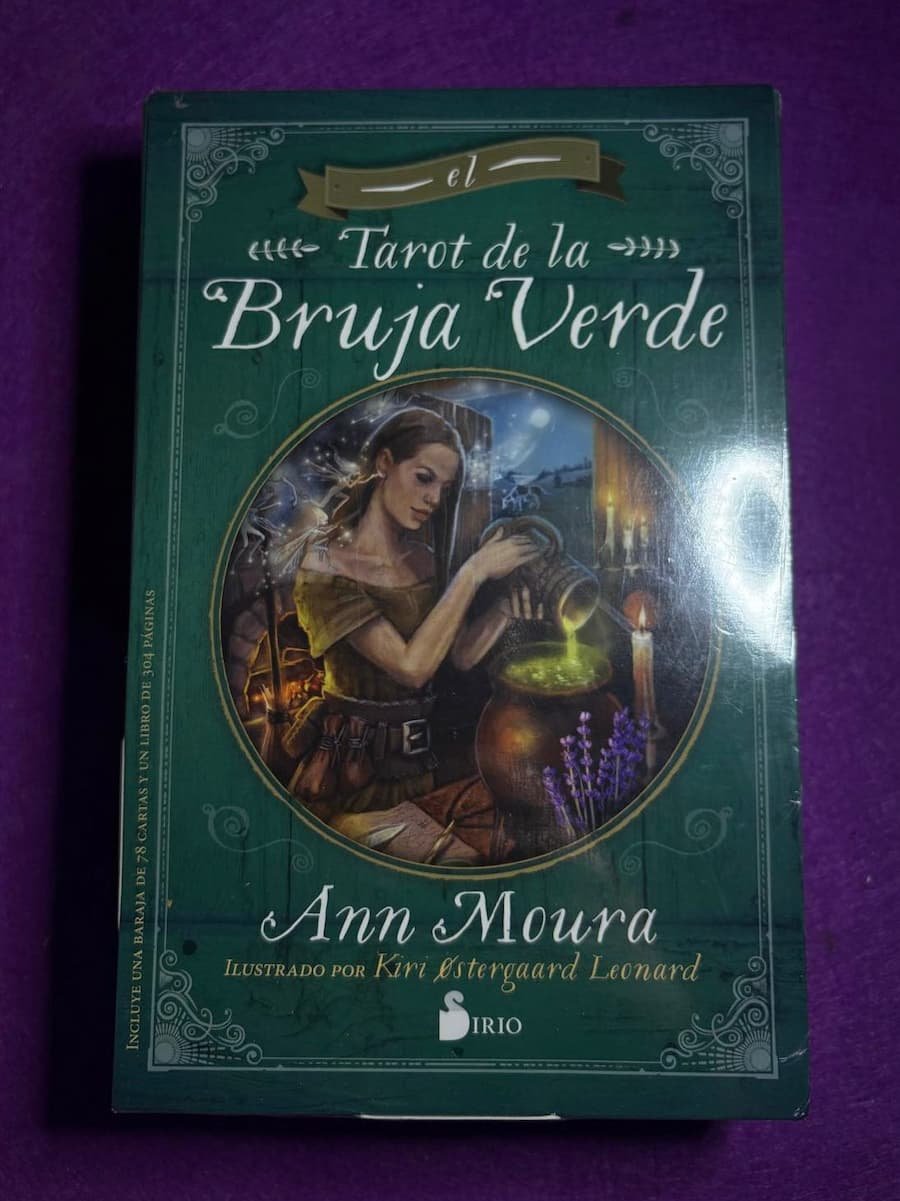 Tarot de la Bruja Verde x Ann Moura