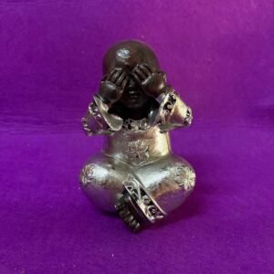 Buda Plateado Ojos Tapados