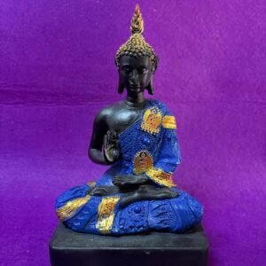 Buda con vestimenta azul