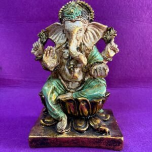 Ganesha con vestimenta verde