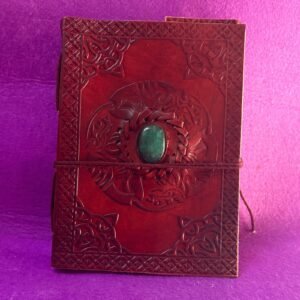 Grimorio Cuero Piedra